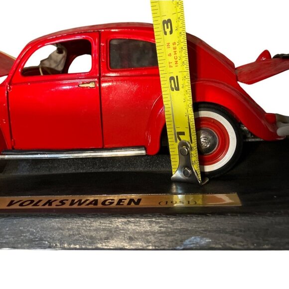 Maisto 1951 Volkswagen Beetle Die-Cast Model Car In Red On Plastic Base - Picture 15 of 15